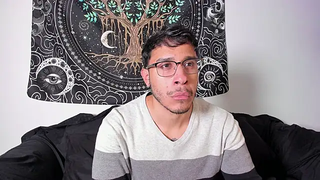 JayMarcos  online show from 10-26-25, 04:40