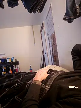 Snapshot of BigDDave6979 chatting on 12-15-25, 01:54 BigDDave6979 online show from 12-15-25, 01:54