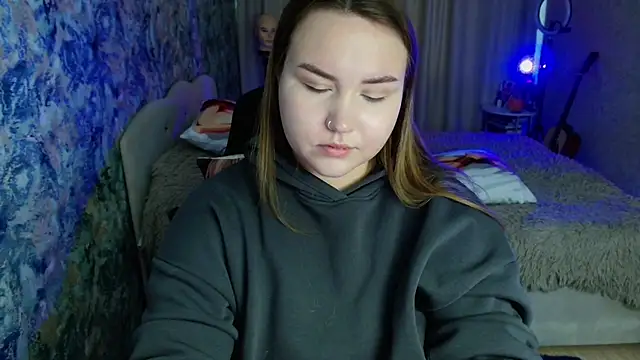 Snapshot of Jenny_Fox chatting on 11-07-25, 08:25 Jenny Fox online show from 11-07-25, 08:25