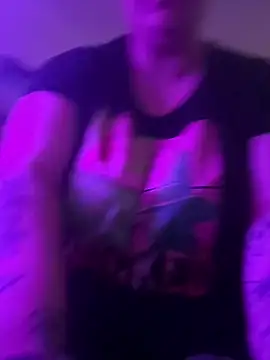 lairarose online show from 10-21-25, 01:34