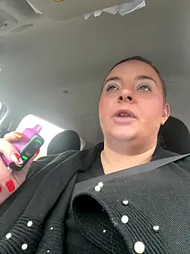 lairarose online show from 10-30-25, 01:56