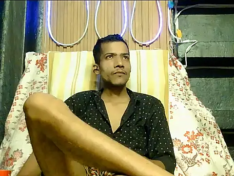Snapshot of Alex_Suman25 chatting on 06-06-26, 02:05 Alex Suman25 online show from 06-06-26, 02:05