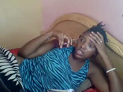 Snapshot of Zara_Twilight chatting on 12-18-24, 08:53 Zara Twilight online show from 12-18-24, 08:53