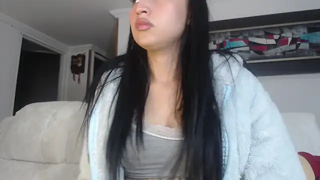 Snapshot of Nicolette_ks_ chatting on 03-15-25, 04:13 Nicolette ks  online show from 03-15-25, 04:13