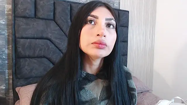 Snapshot of Nicolette_ks_ chatting on 10-22-25, 03:40 Nicolette ks  online show from 10-22-25, 03:40