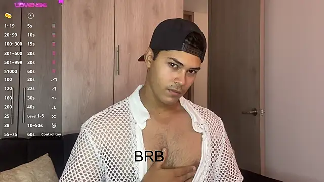 Snapshot of Iamdylan777 chatting on 12-03-24, 01:21 Iamdylan777 online show from 12-03-24, 01:21