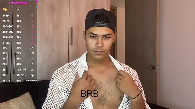 Snapshot of Iamdylan777 chatting on 12-04-24, 06:39 Iamdylan777 online show from 12-04-24, 06:39