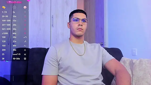 Snapshot of Iamdylan777 chatting on 12-05-24, 04:12 Iamdylan777 online show from 12-05-24, 04:12