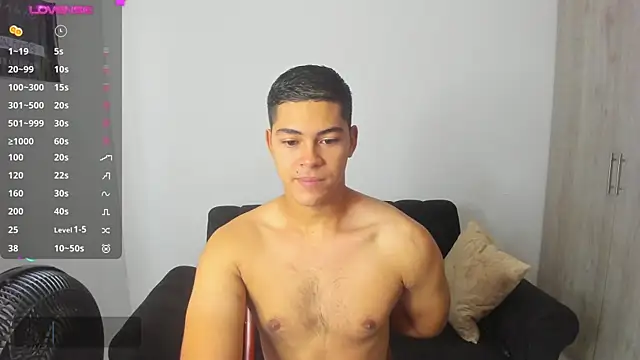 Snapshot of Iamdylan777 chatting on 12-11-24, 01:49 Iamdylan777 online show from 12-11-24, 01:49