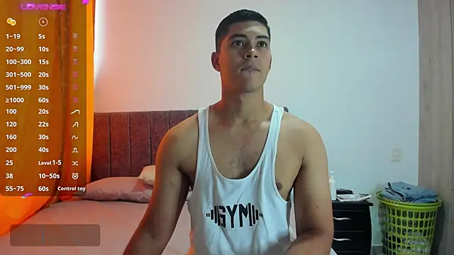 Snapshot of Iamdylan777 chatting on 12-23-24, 08:47 Iamdylan777 online show from 12-23-24, 08:47