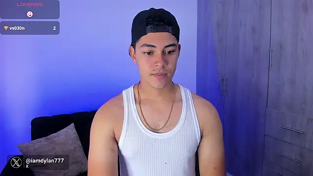 Snapshot of Iamdylan777 chatting on 01-26-25, 06:16 Iamdylan777 online show from 01-26-25, 06:16