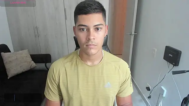 Snapshot of Iamdylan777 chatting on 02-18-25, 10:14 Iamdylan777 online show from 02-18-25, 10:14