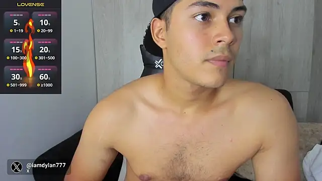 Snapshot of Iamdylan777 chatting on 02-23-25, 04:28 Iamdylan777 online show from 02-23-25, 04:28
