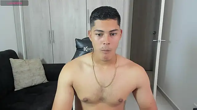 Snapshot of Iamdylan777 chatting on 10-02-25, 06:15 Iamdylan777 online show from 10-02-25, 06:15