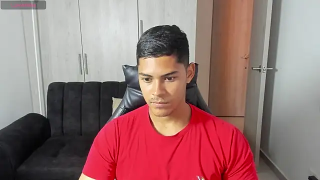 Snapshot of Iamdylan777 chatting on 10-07-25, 04:37 Iamdylan777 online show from 10-07-25, 04:37