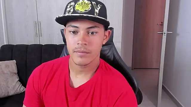 Snapshot of Iamdylan777 chatting on 10-09-25, 02:04 Iamdylan777 online show from 10-09-25, 02:04