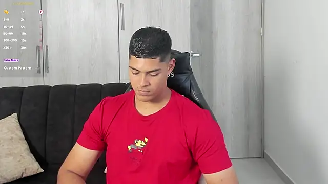 Snapshot of Iamdylan777 chatting on 10-12-25, 07:35 Iamdylan777 online show from 10-12-25, 07:35