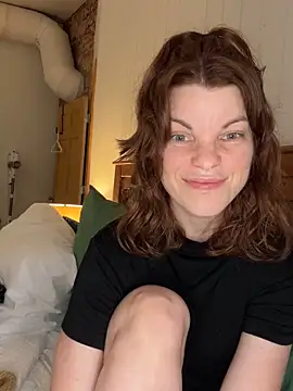 Snapshot of wildefaye chatting on 10-05-25, 01:48 wildefaye online show from 10-05-25, 01:48