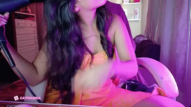 AllisonCatUwU online show from 10-25-25, 04:35