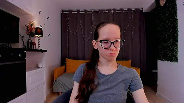 BettyBrowni online show from 02-06-25, 04:14