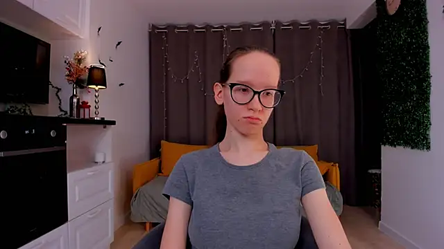 BettyBrowni online show from 02-06-25, 07:18