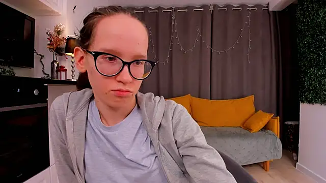 BettyBrowni online show from 02-09-25, 01:22