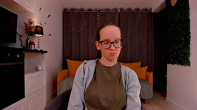 BettyBrowni online show from 02-10-25, 07:17