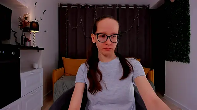 BettyBrowni online show from 02-13-25, 04:07