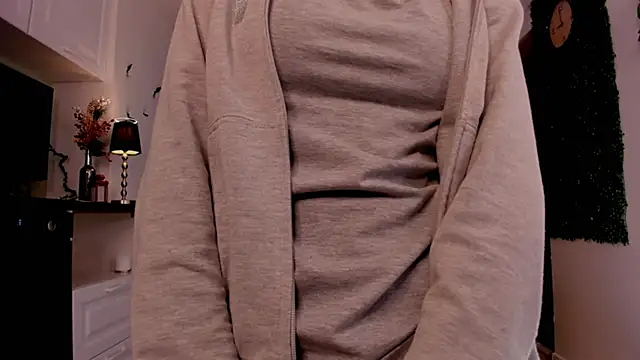 BettyBrowni online show from 02-18-25, 01:43