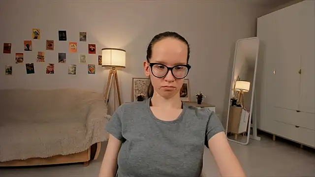 BettyBrowni online show from 03-10-25, 01:45