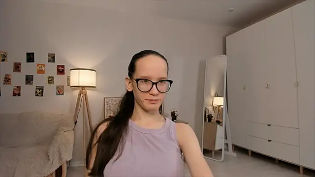 BettyBrowni online show from 03-10-25, 04:03