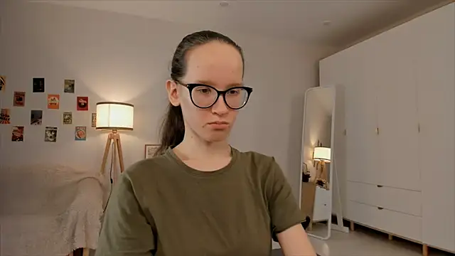 BettyBrowni online show from 03-19-25, 07:17