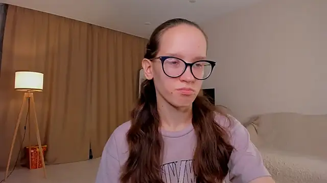 BettyBrowni online show from 09-30-25, 04:12