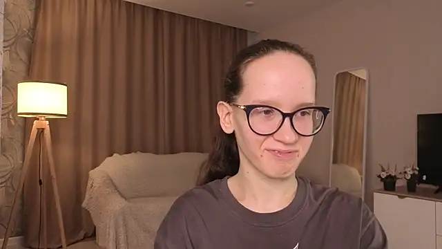 BettyBrowni online show from 04-28-26, 04:12