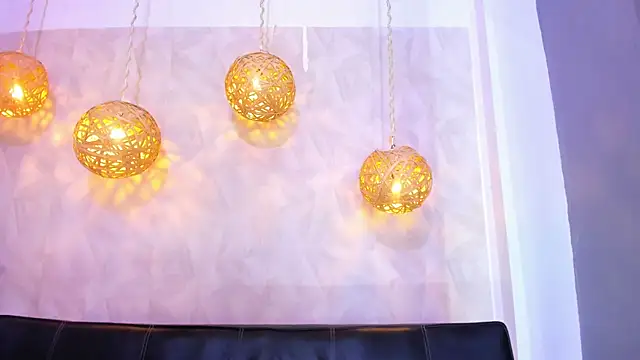 victoria aleia  online show from 01-11-25, 10:18