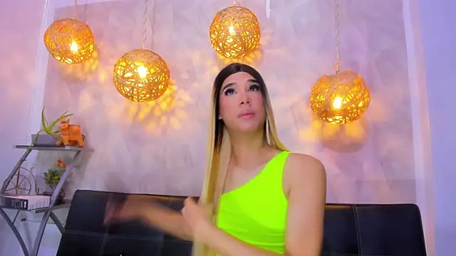 victoria aleia  online show from 02-17-25, 08:15