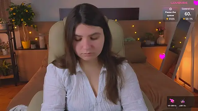 Viola  Shy online show from 04-13-26, 08:14