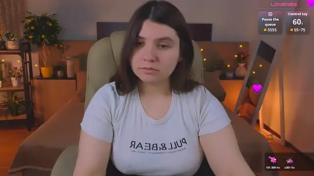 Viola  Shy online show from 05-31-26, 08:54