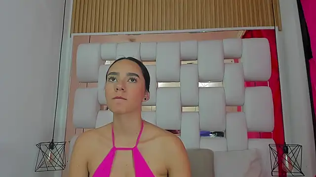 EmmyCruzZ online show from 09-22-25, 07:05