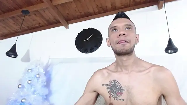 Snapshot of BIGZEHUZ chatting on 12-14-24, 02:10 BIGZEHUZ online show from 12-14-24, 02:10