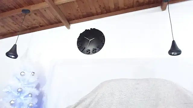 Snapshot of BIGZEHUZ chatting on 01-07-25, 10:11 BIGZEHUZ online show from 01-07-25, 10:11