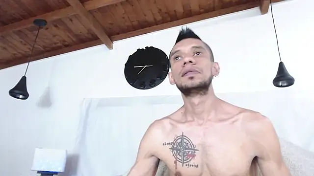 Snapshot of BIGZEHUZ chatting on 01-17-25, 03:01 BIGZEHUZ online show from 01-17-25, 03:01