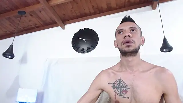 Snapshot of BIGZEHUZ chatting on 02-05-25, 10:12 BIGZEHUZ online show from 02-05-25, 10:12