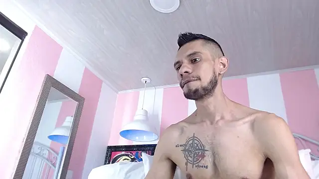 Snapshot of BIGZEHUZ chatting on 03-14-25, 12:51 BIGZEHUZ online show from 03-14-25, 12:51