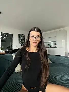 Wildberry  online show from 11-16-25, 08:20