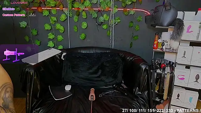 Sweett Mollyy online show from 09-24-25, 02:48