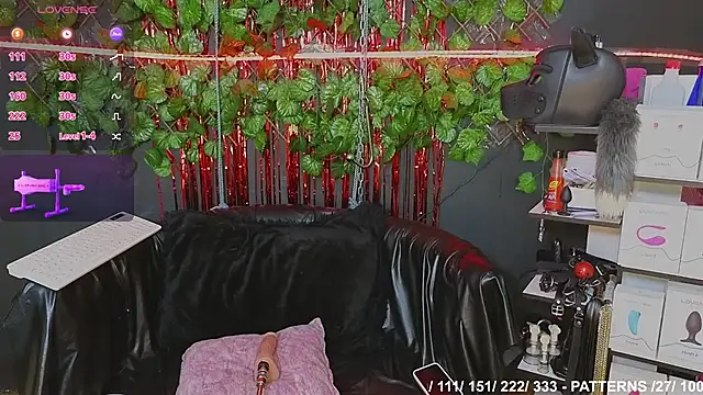 Sweett Mollyy online show from 11-21-25, 12:21