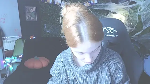 erikabrian online show from 10-22-25, 01:39