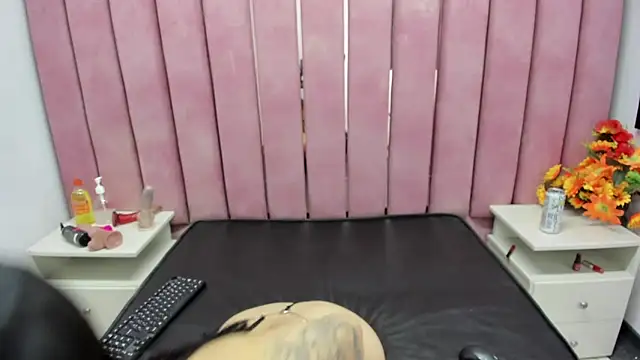 ChloeRosey online show from 11-21-25, 03:49