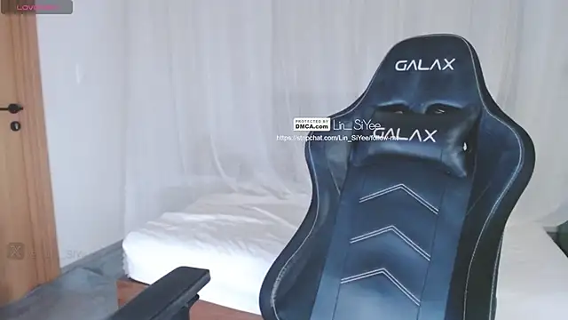 Lin SiYee online show from 01-18-25, 07:37